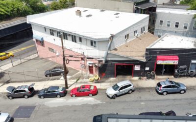 8 Units-Fully Occupied – Gross Income $137,620 w/Separate Utilities – Parking Included